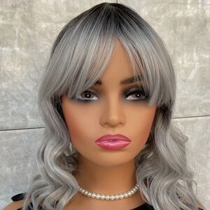 Shoulder Length Wavy Dark Roots Gray Heat Resistant Fiber Wigs Women Party Wigs